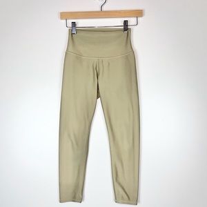 Alo yoga high waisted airbrush capri leggings in limestone